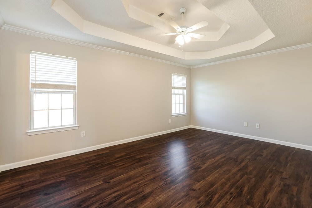 4-Bed Rental on 5929 Rosie Ln photo 9