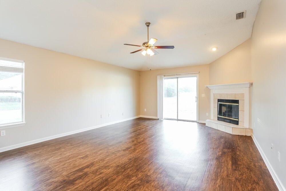 3-Bed Rental on 535 Misty Morning photo 10
