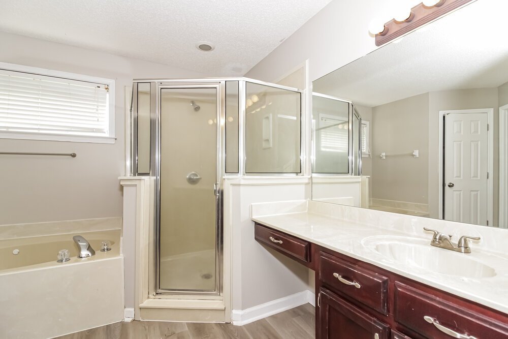 4-Bed Rental on 4845 Shadow Pine photo 10