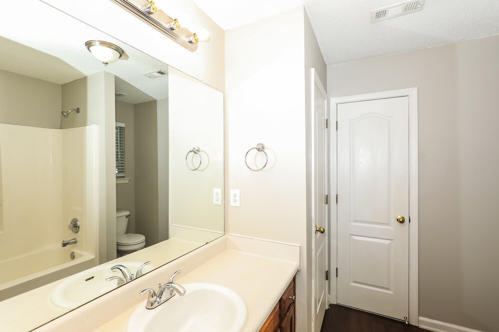 3-Bed Rental on 507 Creekview Overlook photo 10
