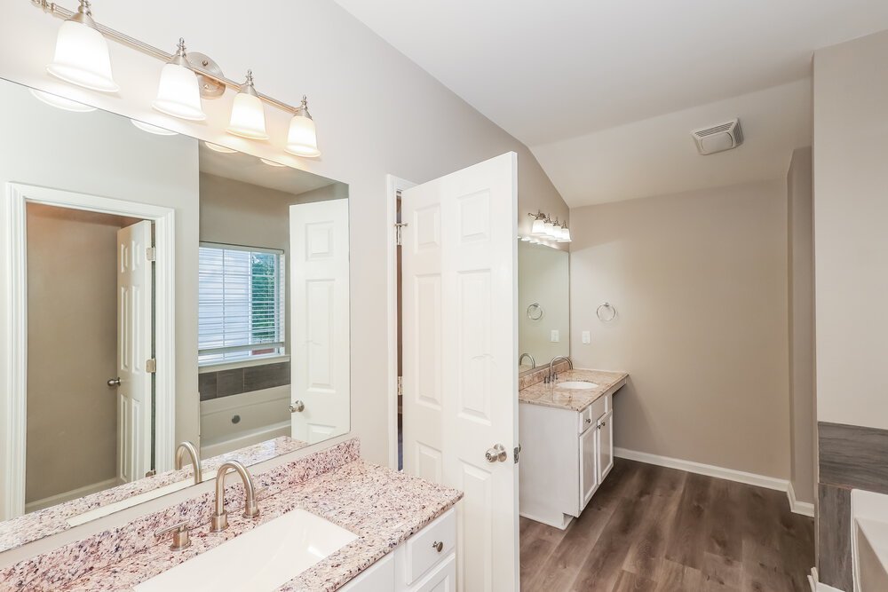 4-Bed Rental on 6325 Polar Fox photo 10