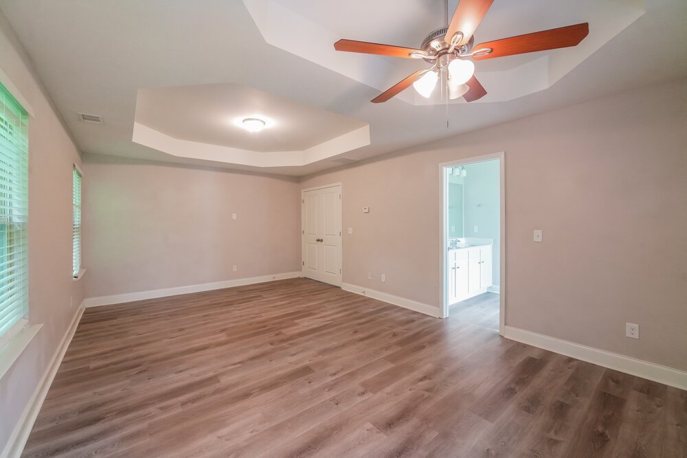 4-Bed Rental on 313 Kenmore Ct photo 10