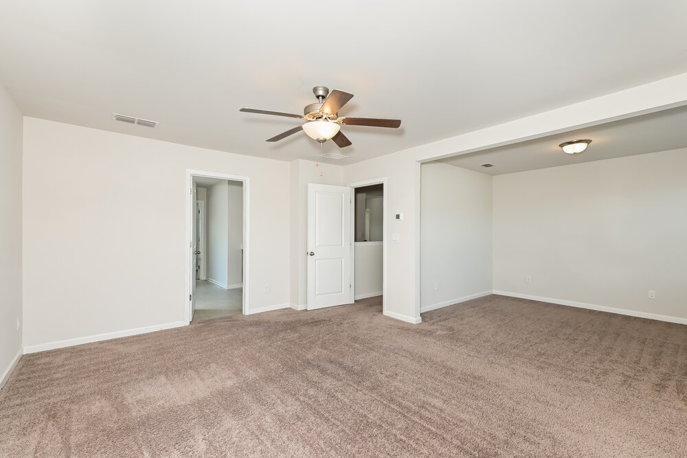 4-Bed Rental on 730 Sara Meadow photo 10