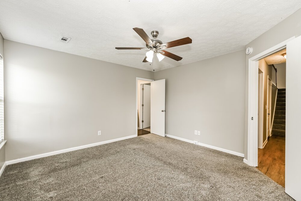 4-Bed Rental on 207 Fairfield Dr photo 10