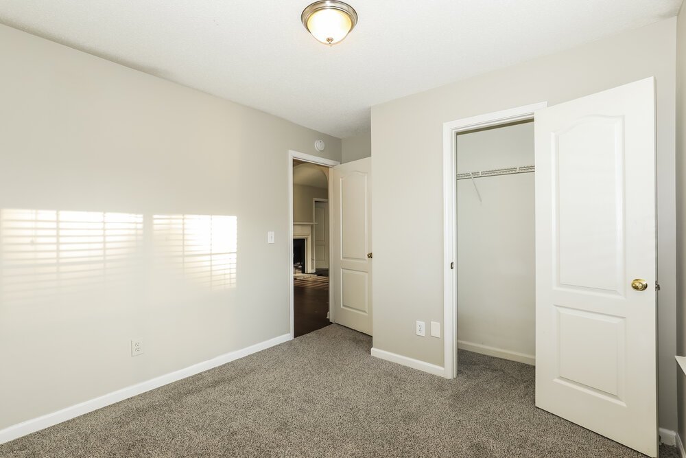 3-Bed Rental on 507 Creekview Overlook photo 11