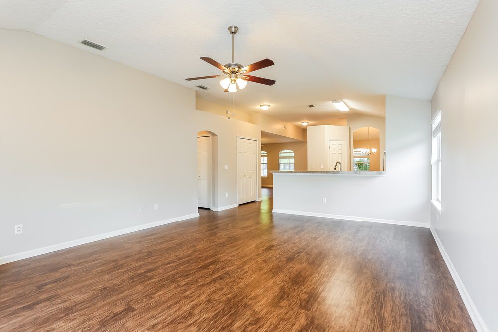 3-Bed Rental on 535 Misty Morning photo 11