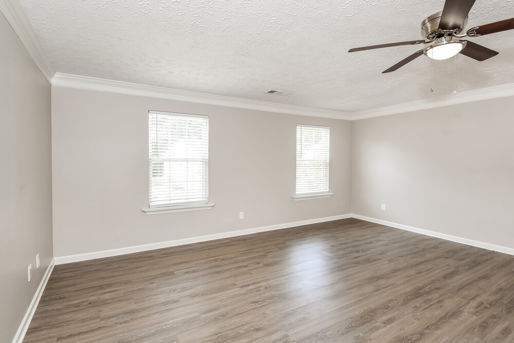 4-Bed Rental on 304 Westminster Dr photo 11