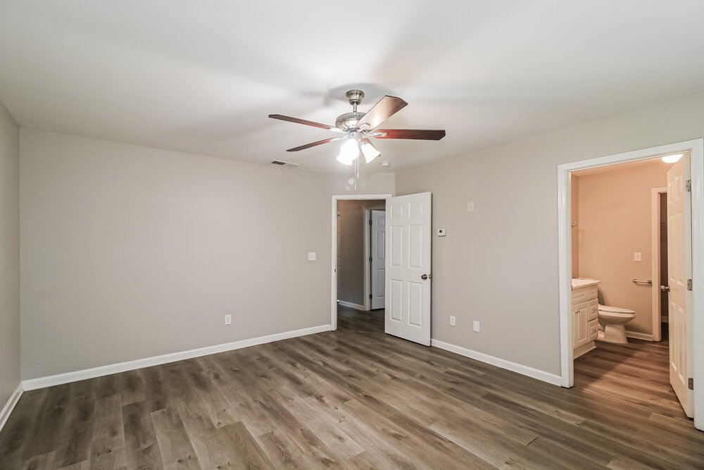 4-Bed Rental on 1510 Persimmon Trace photo 11