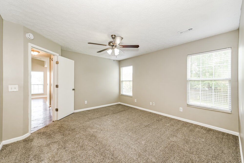 4-Bed Rental on 207 Fairfield Dr photo 11