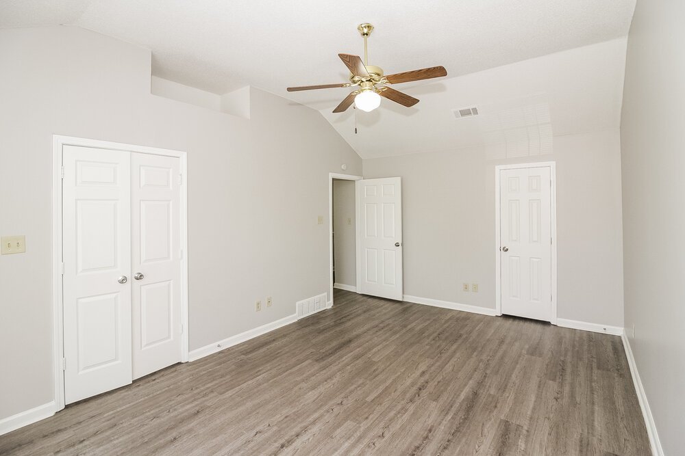 3-Bed Rental on 7899 Brady Creek photo 11