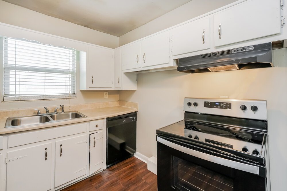 3-Bed Rental on 640 Oakdale Dr photo 11
