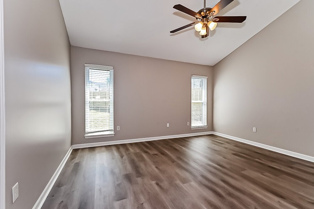 3-Bed Rental on 1670 Timber Creek photo 11
