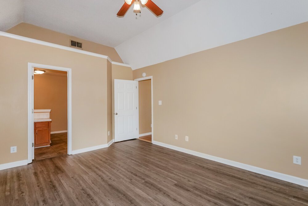 3-Bed Rental on 6670 Tangleberry Cove photo 11