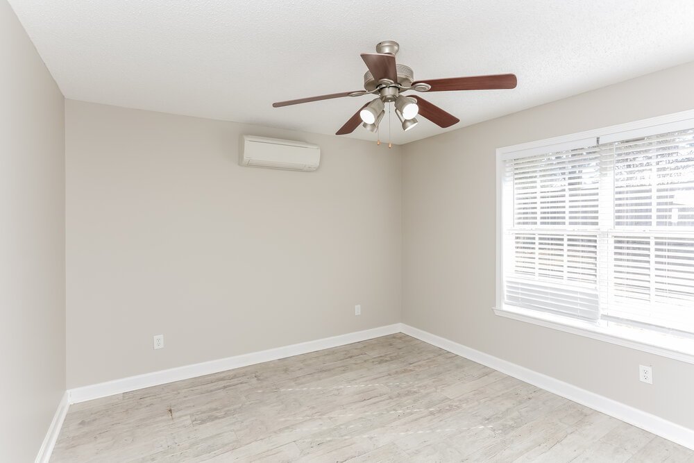 4-Bed Rental on 11169 Ewe Turn photo 12