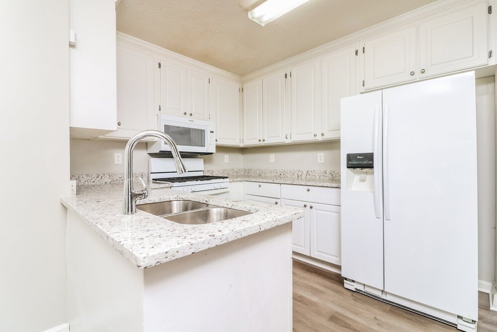 3-Bed Rental on 2446 Letha Ln photo 12