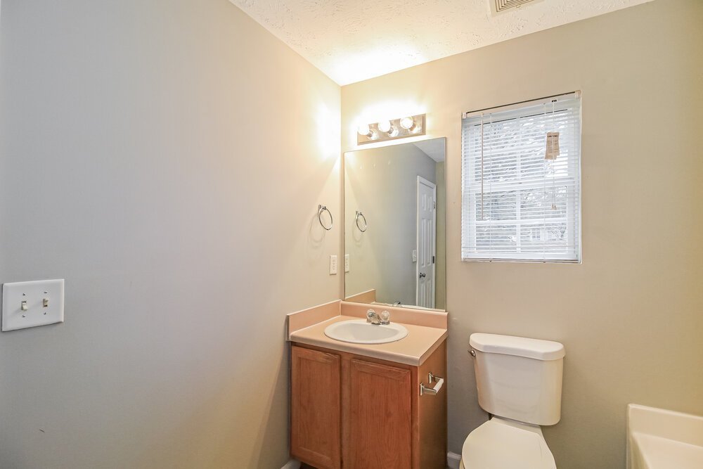 3-Bed Rental on 20 Carver Dr photo 12