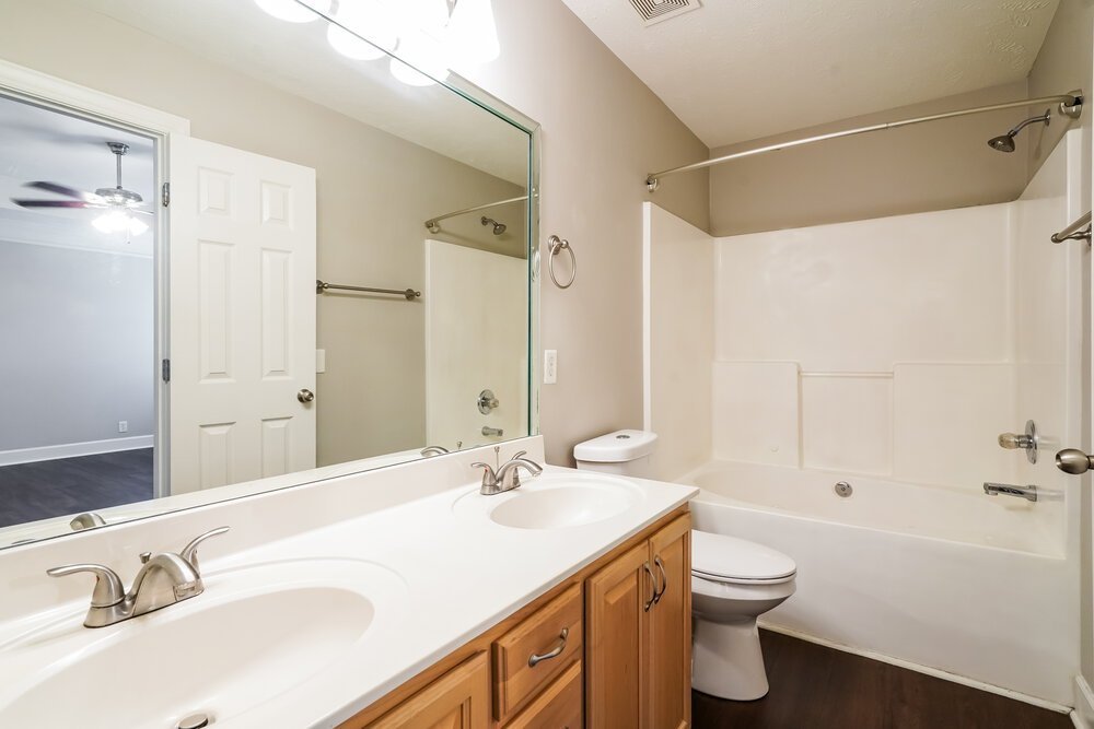 4-Bed Rental on 1636 Bridgecrest Dr photo 12