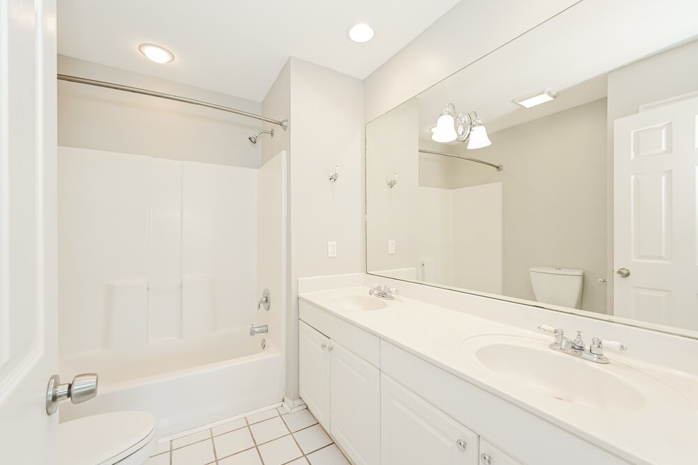 3-Bed Rental on 2810 Rachel Ln photo 12