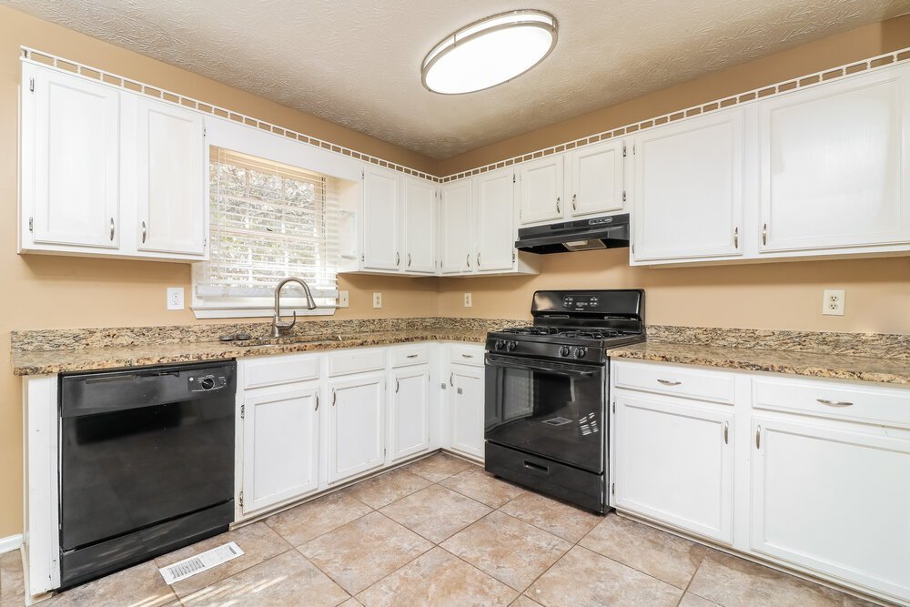 4-Bed Rental on 28 Doe Ln photo 12