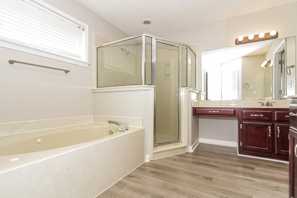 4-Bed Rental on 4845 Shadow Pine photo 13