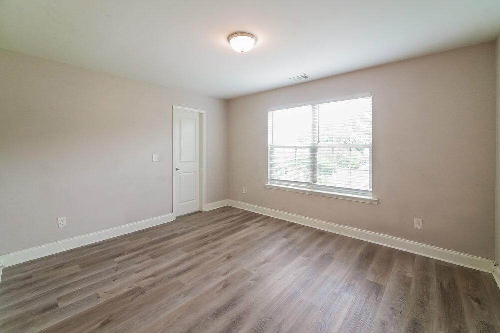 4-Bed Rental on 313 Kenmore Ct photo 13