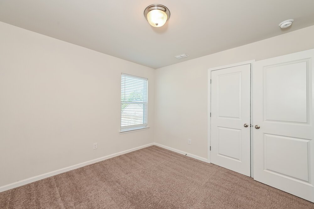4-Bed Rental on 730 Sara Meadow photo 13
