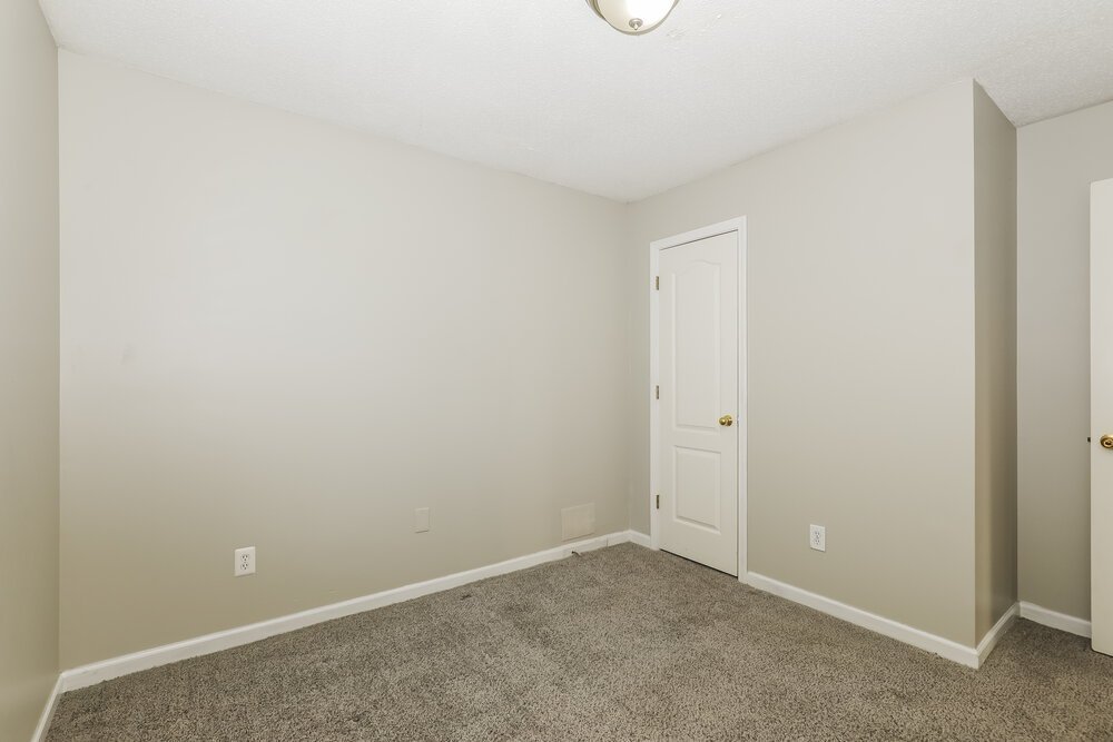 3-Bed Rental on 507 Creekview Overlook photo 13