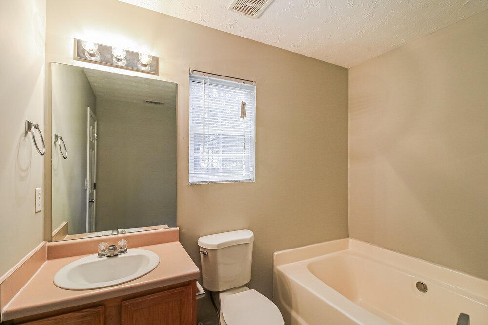 3-Bed Rental on 20 Carver Dr photo 13