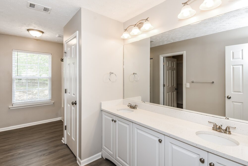 4-Bed Rental on 304 Westminster Dr photo 13