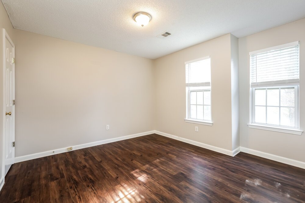 4-Bed Rental on 5929 Rosie Ln photo 13