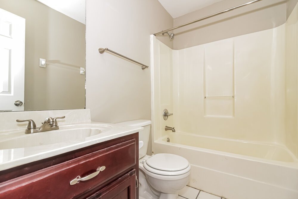 4-Bed Rental on 4845 Shadow Pine photo 14