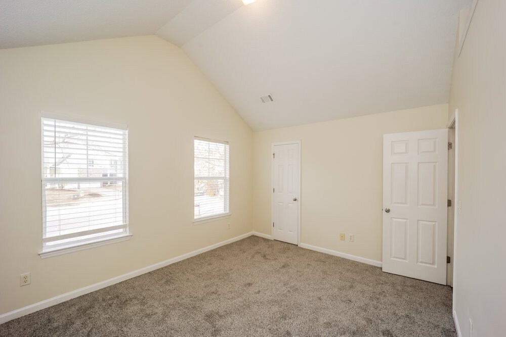 4-Bed Rental on 182 Seabreeze Ct photo 14