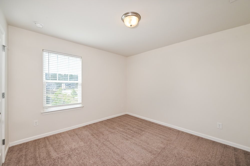 4-Bed Rental on 730 Sara Meadow photo 14