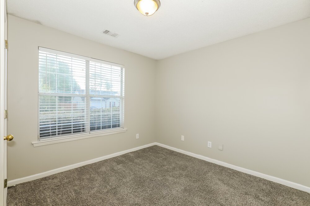 3-Bed Rental on 507 Creekview Overlook photo 14