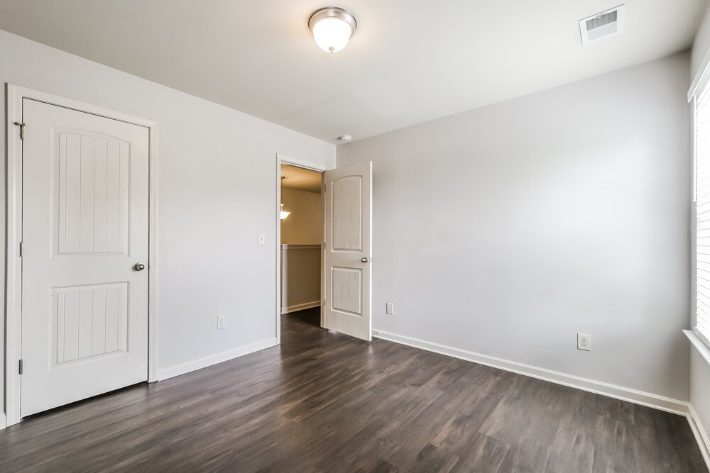 4-Bed Rental on 1314 Little Hampton photo 14