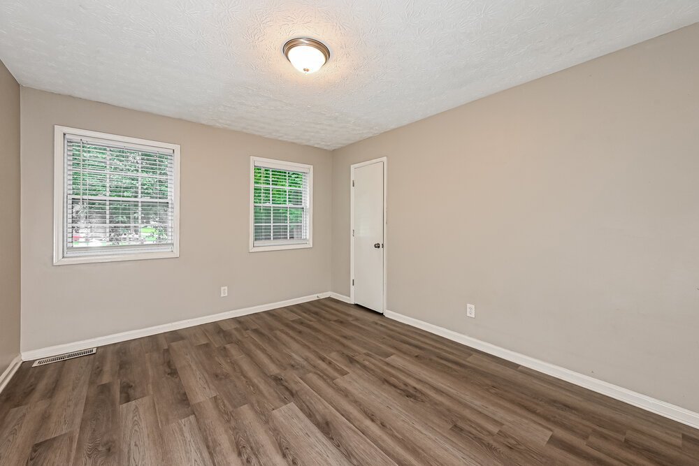 3-Bed Rental on 94 Timothy Ln photo 14