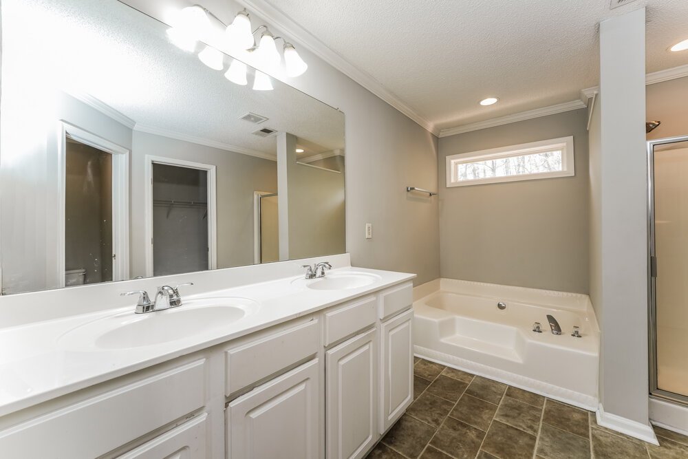 4-Bed Rental on 4445 Feather Way photo 14