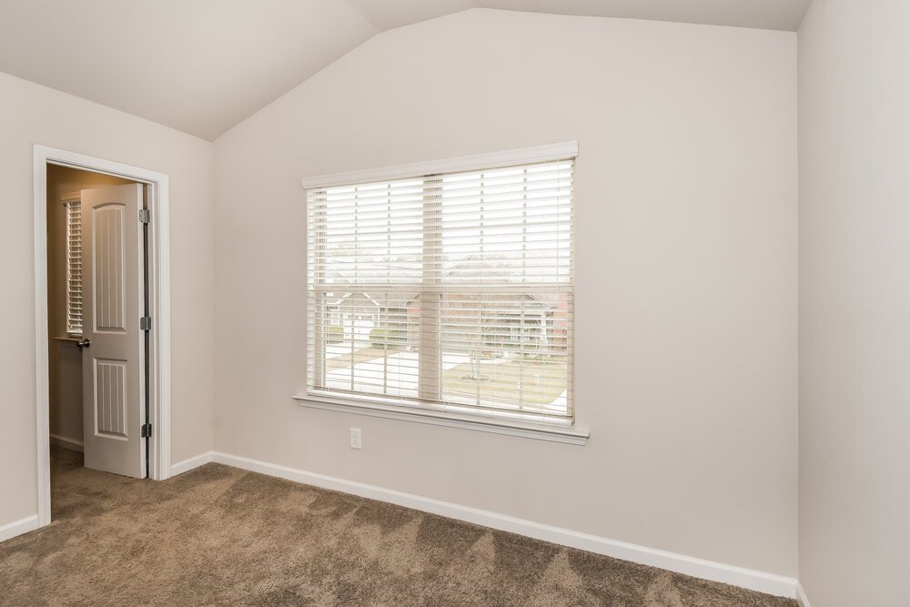 3-Bed Rental on 37 Samuel Way photo 14