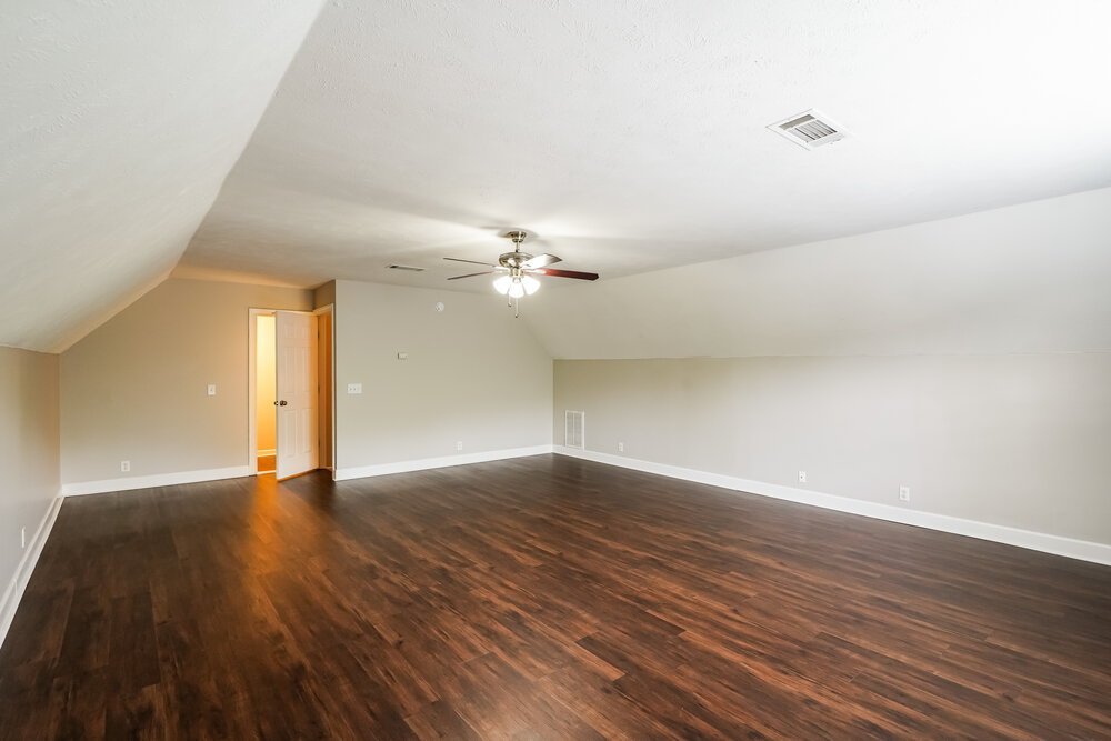 4-Bed Rental on 1636 Bridgecrest Dr photo 15