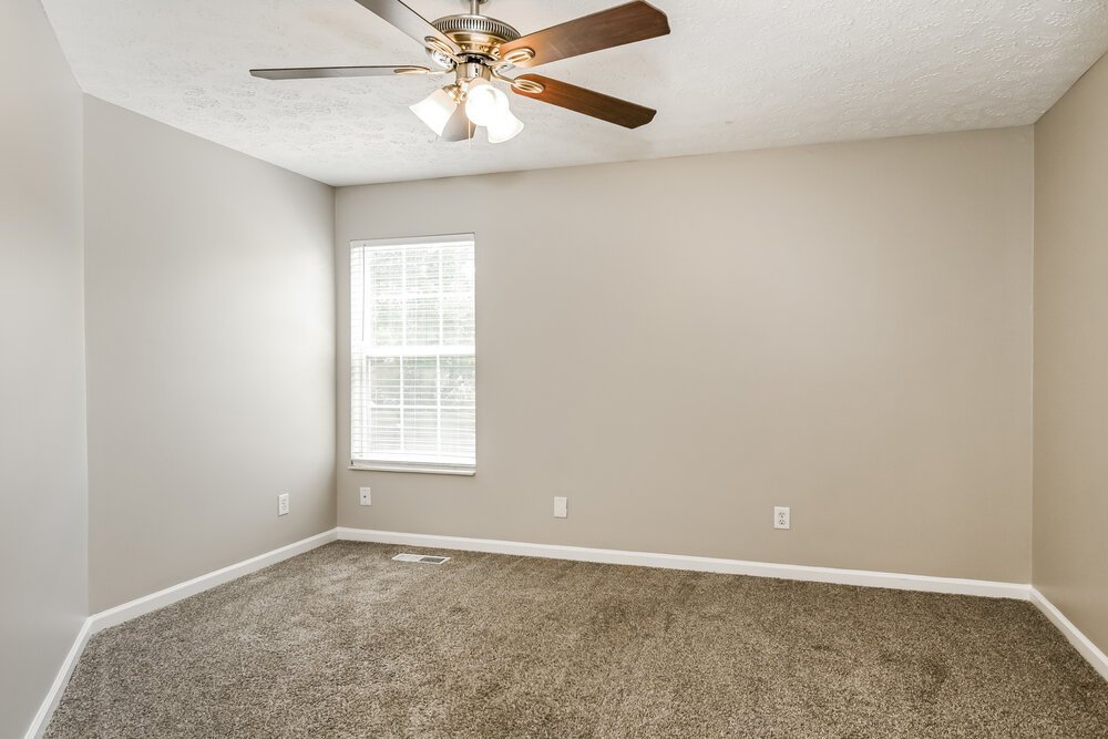 4-Bed Rental on 207 Fairfield Dr photo 15
