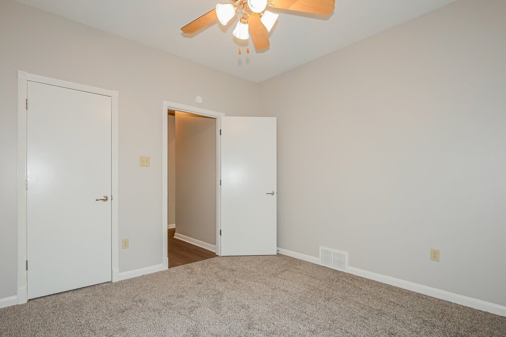 3-Bed Rental on 60 Willow Crest photo 15