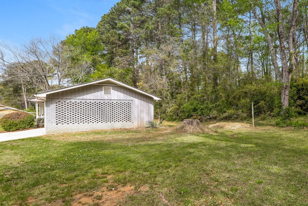3-Bed Rental on 4649 Danna Dr photo 15