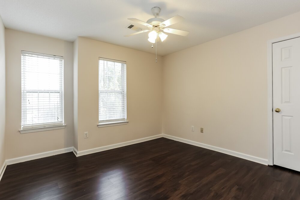4-Bed Rental on 5929 Rosie Ln photo 19