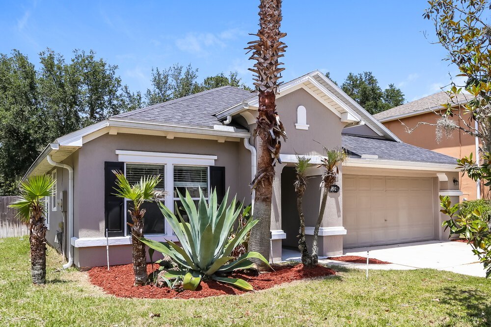 3-Bed Rental on 392 Bostwick Cir photo 3