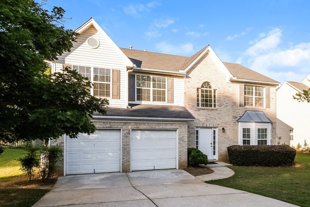 4-Bed Rental on 4065 Crescent Walk photo 4