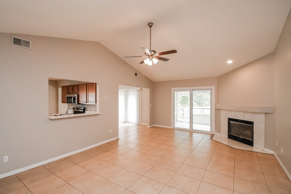 3-Bed Rental on 1509 Maple Leaf photo 4