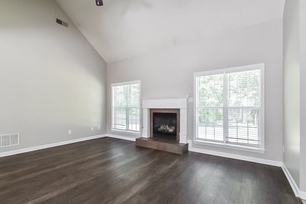 3-Bed Rental on 2007 Westwind Dr photo 5