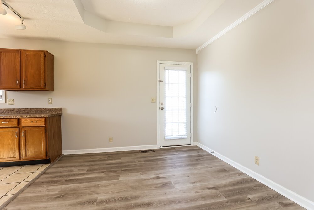 3-Bed Rental on 121 Lee Court photo 6