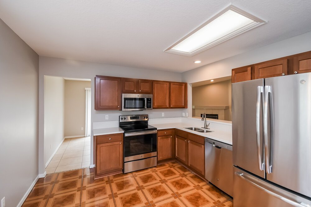 3-Bed Rental on 1509 Maple Leaf photo 6