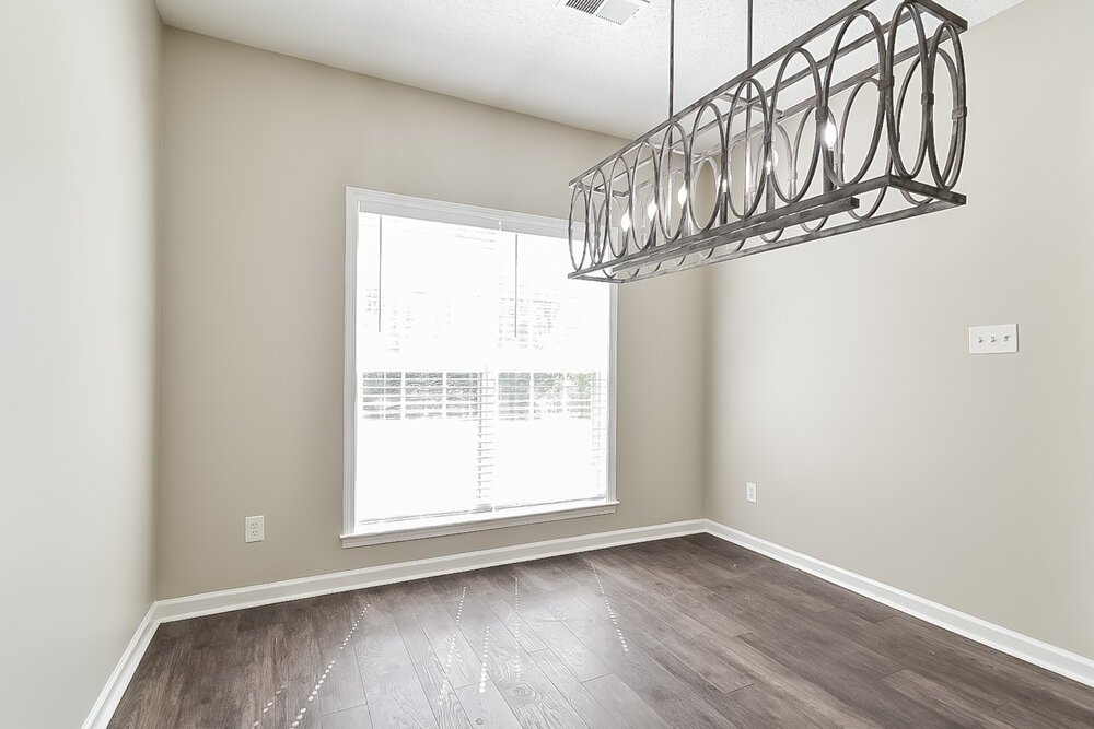 3-Bed Rental on 2007 Westwind Dr photo 6